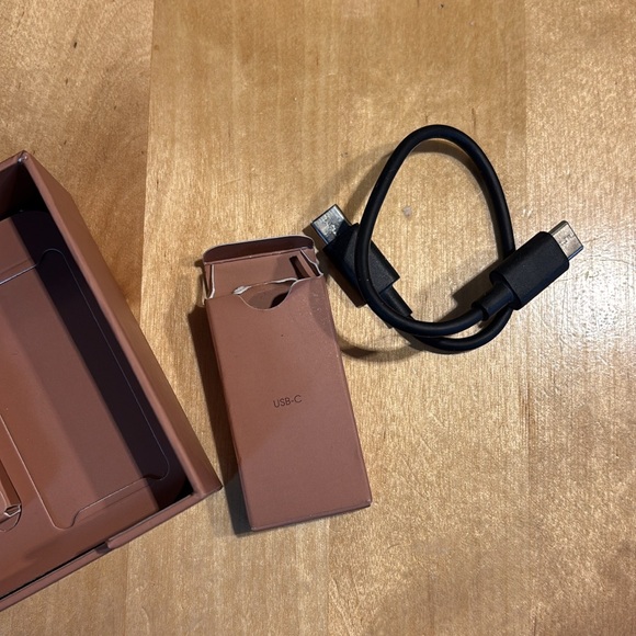 Kim Kardashian Beats Fit Pro Earbuds - Picture 12 of 12